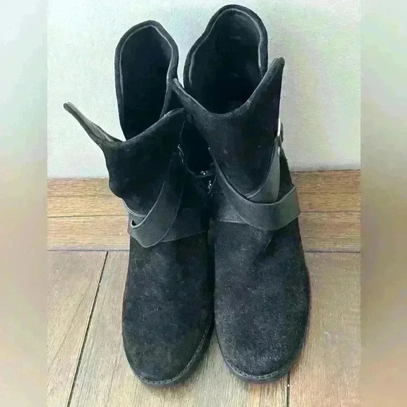 Trask Misty Black Suede Boots Womens size 8 - Picture 6 of 10